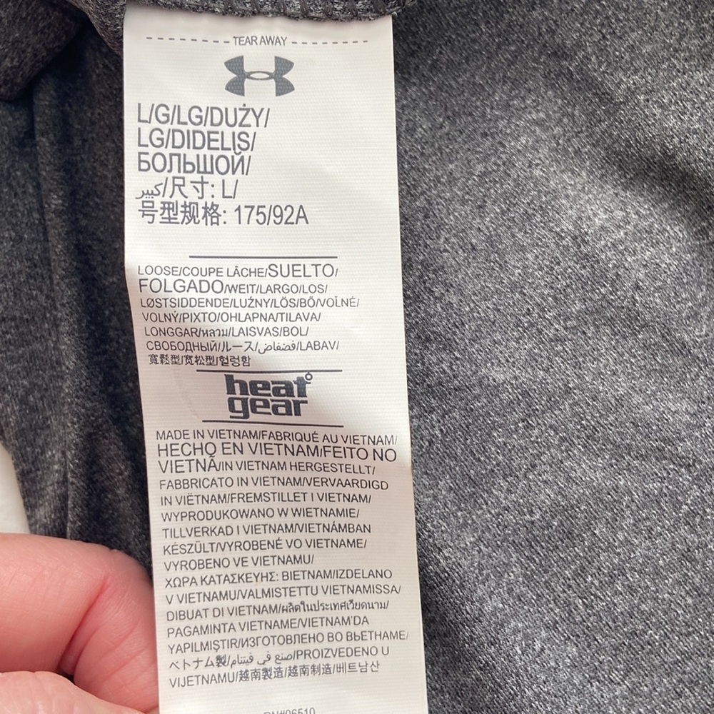 NWOT BUNDLE Under Armour, logo long sleeve shirt, size L - Picture 12 of 12